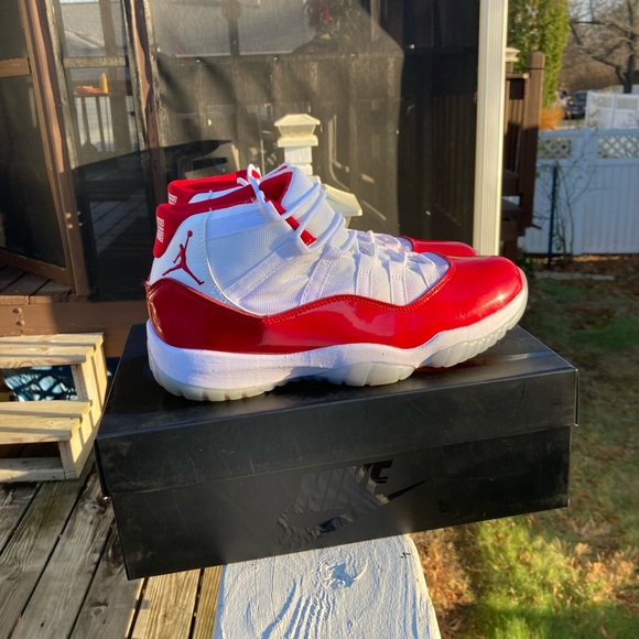 air jordan 11 retro size 9.5
